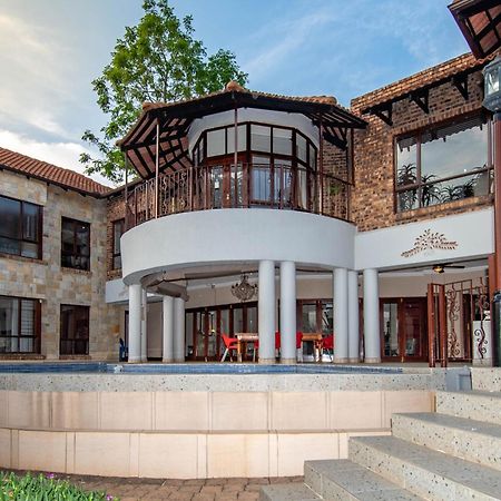 7 Saint Andrew Hotel White River Exterior photo